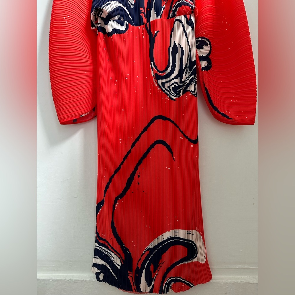 Solace London Singer Pleated Printed Crepe Dress size 8 - Picture 9 of 16